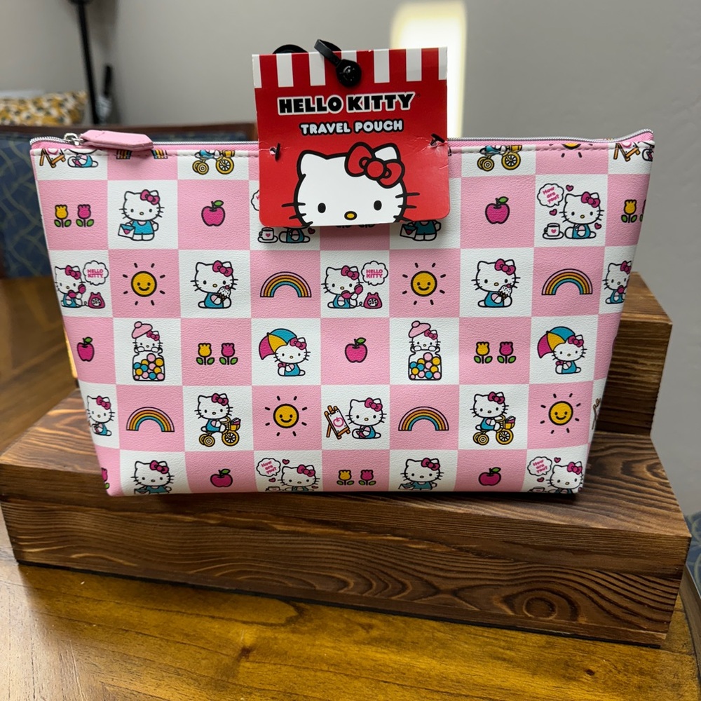 Hello Kitty Pink Patterned Travel Pouch